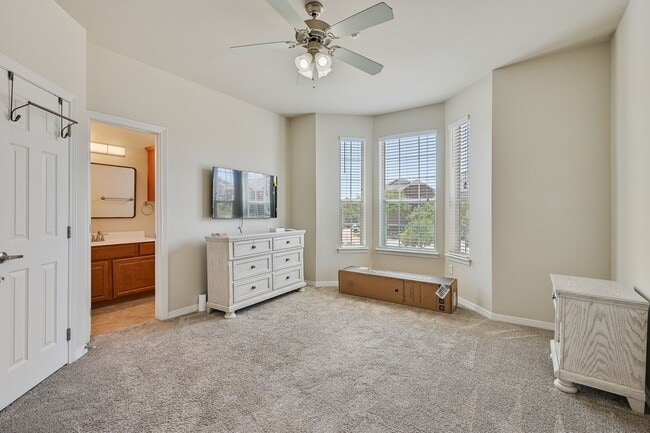 Building Photo - 305 Holleman Dr E