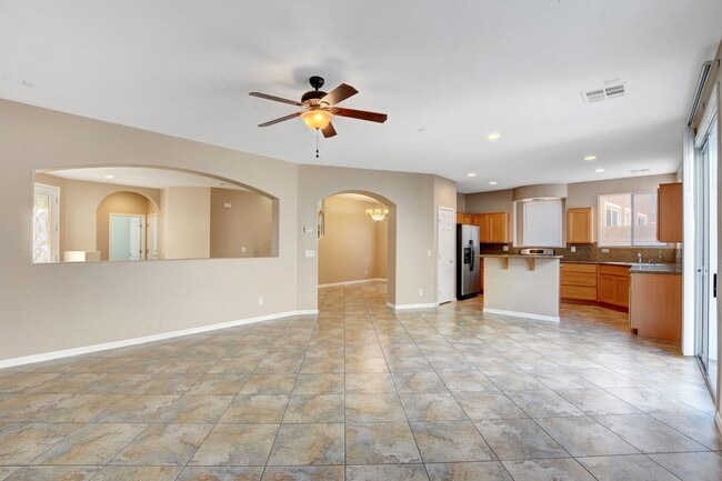 Building Photo - Beautiful Home in Amazing Rhodes Ranch - G...