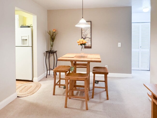 Building Photo - 2245 Minerva Way
