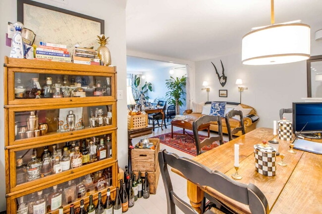 Building Photo - Affordable (utils included!) Luxury Living...