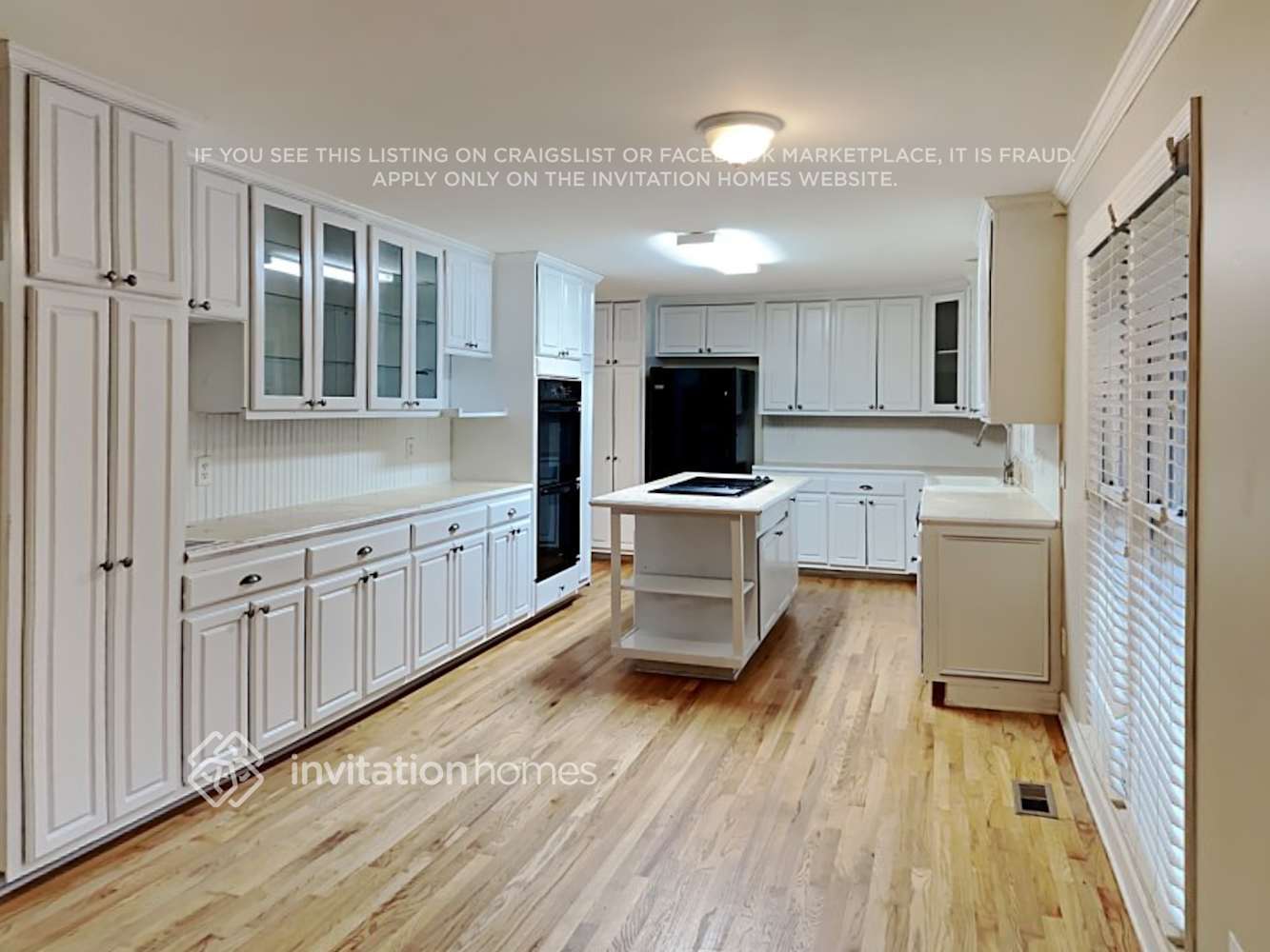 Building Photo - 960 Hunterhill Dr