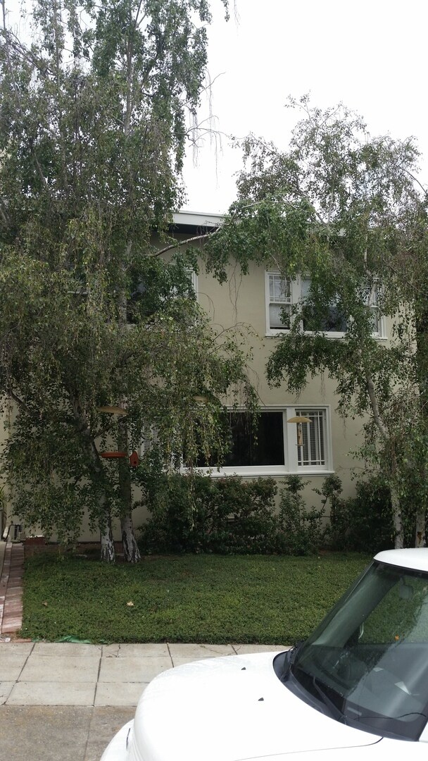 Building Photo - 733 Haddon Pl