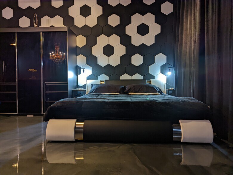 Building Photo - 1122 Jackson St