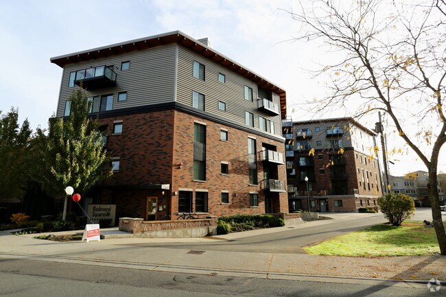 Building Photo - Redmond Square