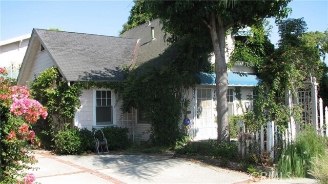 Building Photo - 324 Ximeno Ave