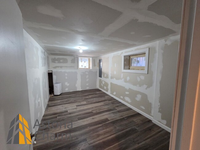 Building Photo - Beautifully Renovated 3BR Rowhome Near Johns Hopkins – Gated Parking + Modern Upgrades