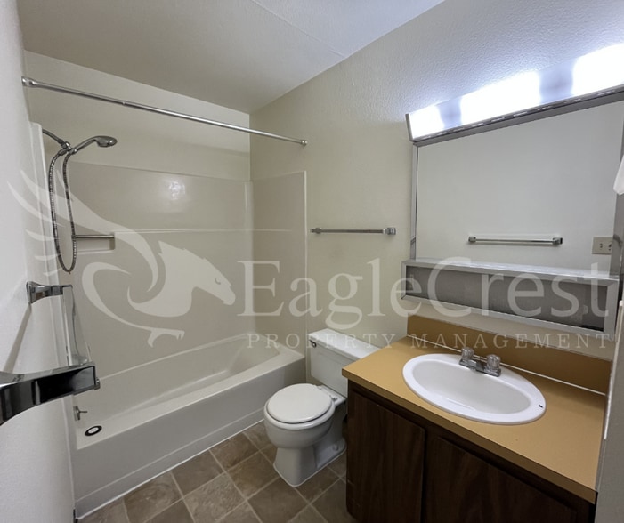 Building Photo - 17/19 S. Roosevelt