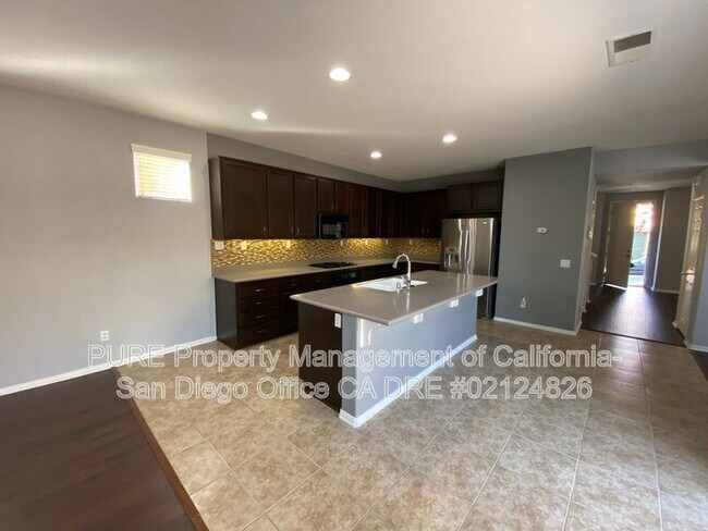 Building Photo - 1553 Hunters Glen Ave