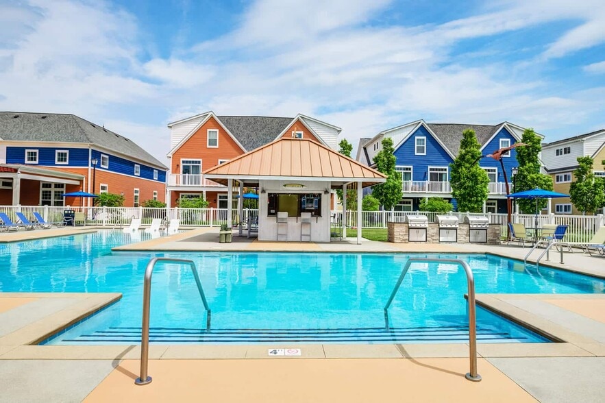 Primary Photo - District at Linworth