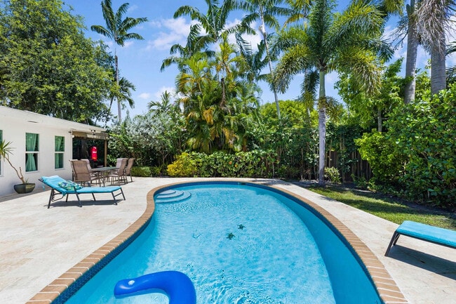 Building Photo - 11121 Griffing Blvd