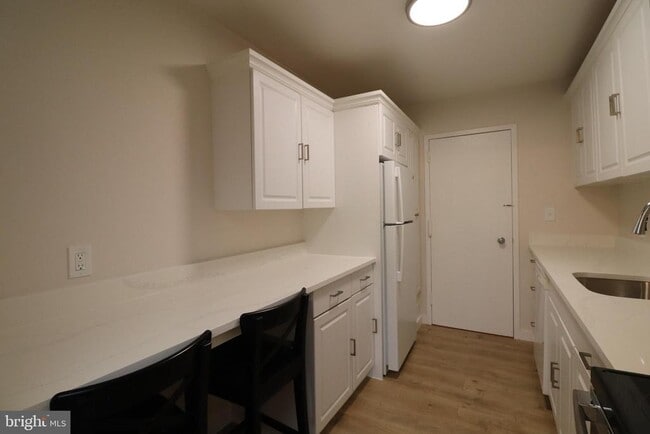 Building Photo - 7505 Democracy Blvd