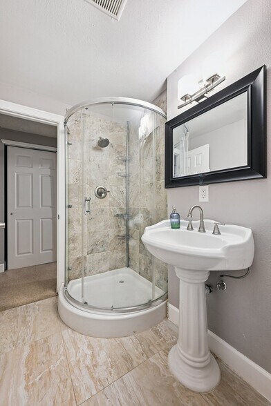 Building Photo - 13988 E Utah Cir