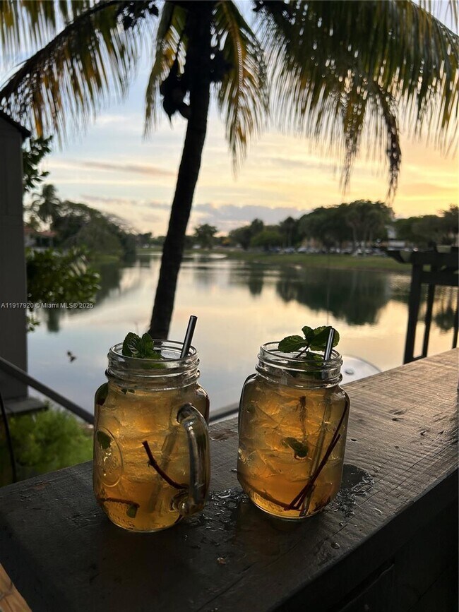 Building Photo - 7010 SW 144th Pl