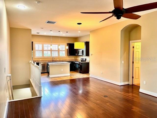 Building Photo - 4886 Yacht Club Dr