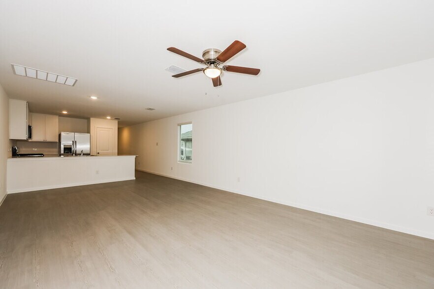 Building Photo - 1604 Limpkin Dr