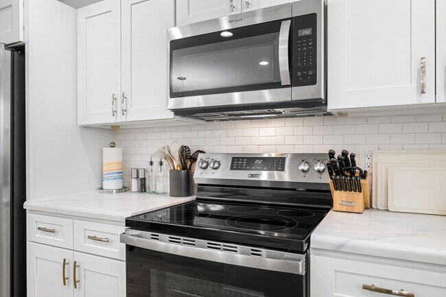 Building Photo - 1019 Central Ave