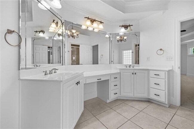 Building Photo - 1475 Boomer Cir
