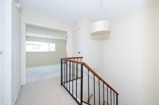 Building Photo - 1034 Shoal Dr