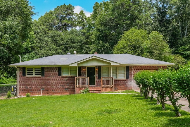 Building Photo - 43 Pool Cir