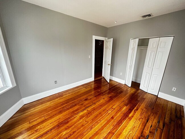 Building Photo - Available now - Only pay half broker fee -...