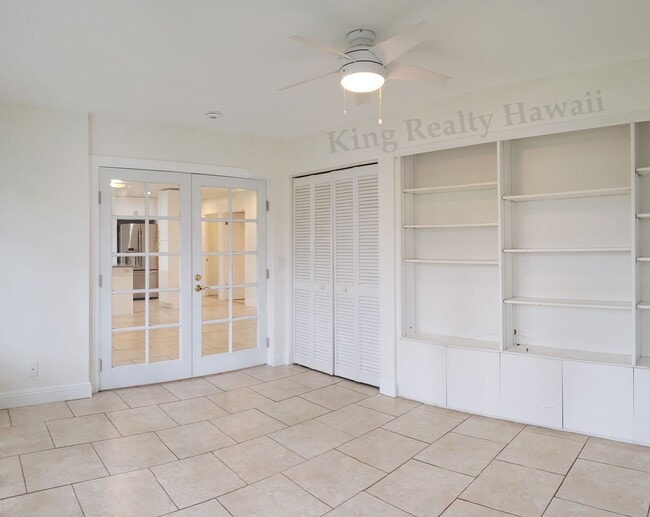 Building Photo - 4 br / 3 bath w/Lg Lanai &detached office ...