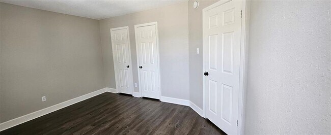 Building Photo - 2515 Eastwood Ln
