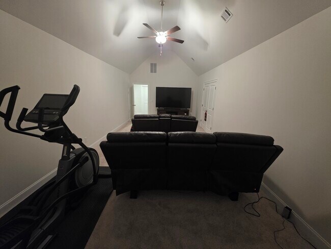 Building Photo - 432 Setter Trail