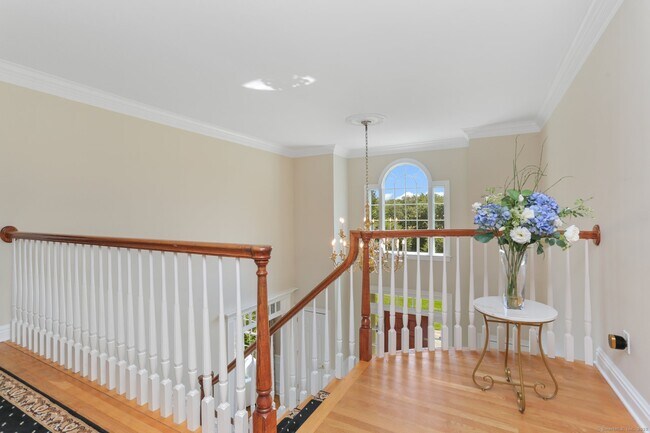 Building Photo - 62 Sherwood Dr