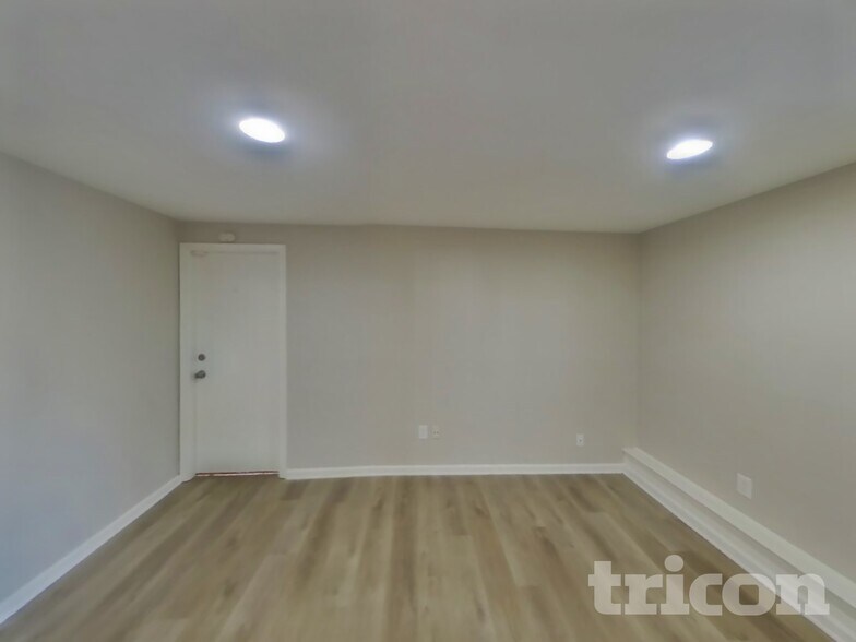 Building Photo - 33 Sioux Rd