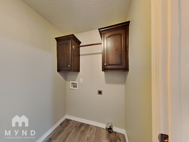 Building Photo - 5697 W Alexa Ln