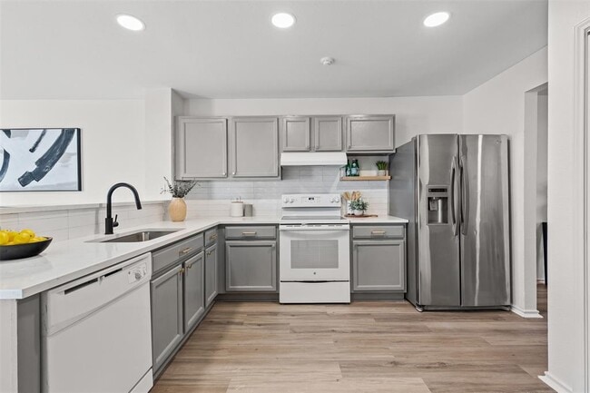 Building Photo - 503 Blanco Woods Blvd