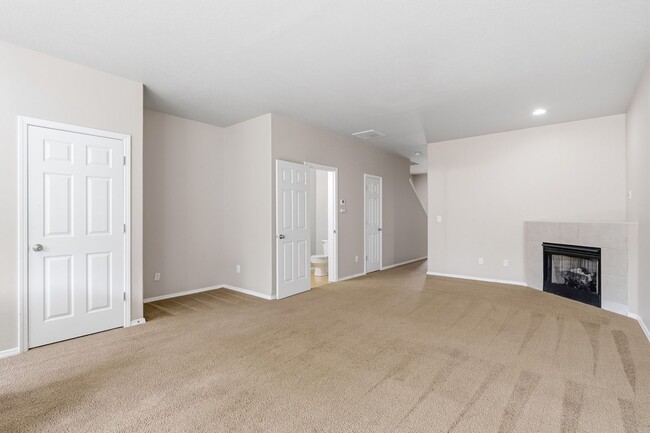 Building Photo - 3 Bedroom 2.5 Bath Home in Kelly Creek Estates