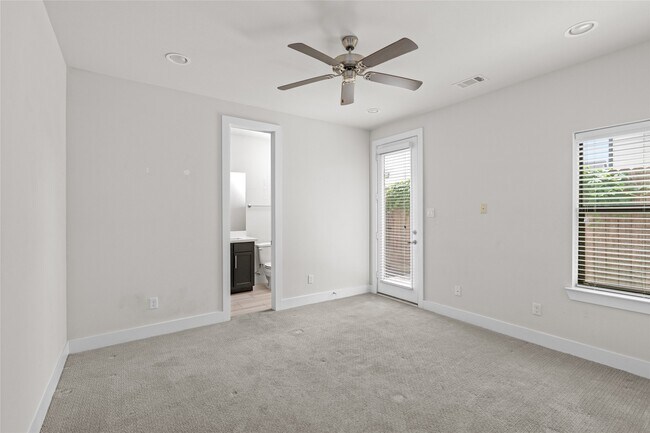 Primary Photo - 3409 Kensington Yellow Pl