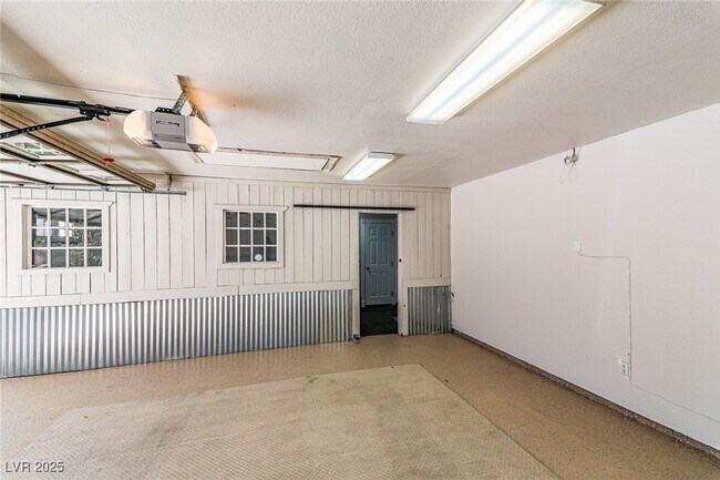 Building Photo - 2815 S Monte Cristo Way