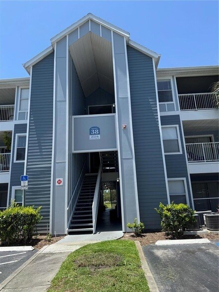 Building Photo - 2516 Grassy Point Dr