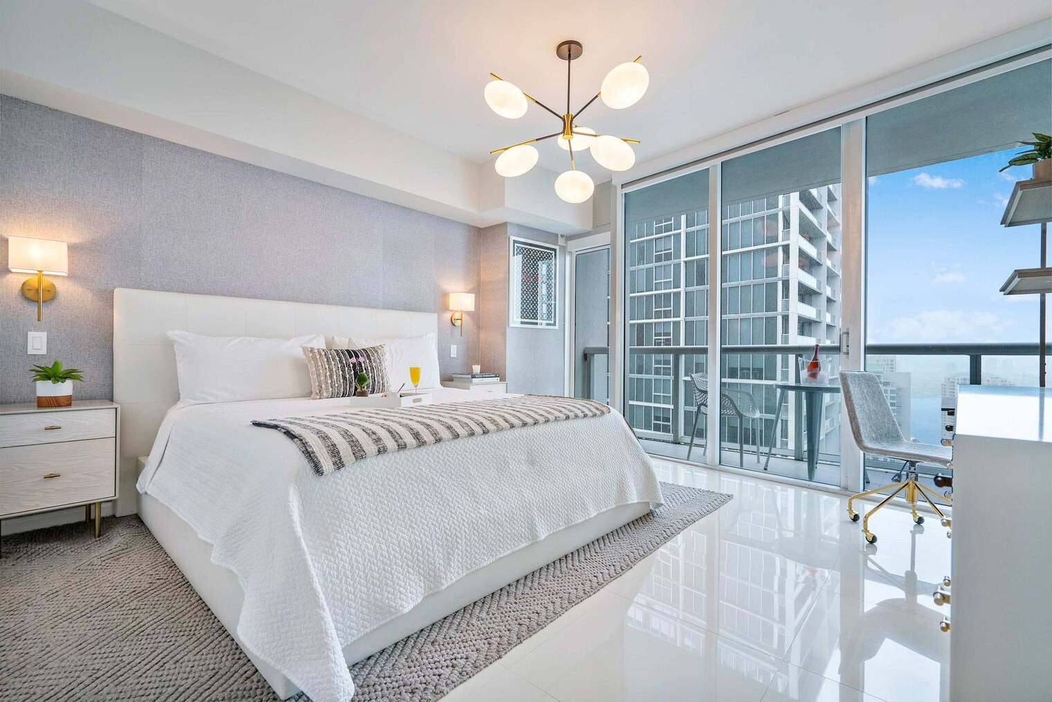 Building Photo - 485 Brickell Ave