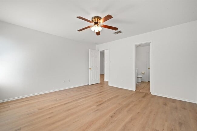 Building Photo - 123 Loon Lake Dr