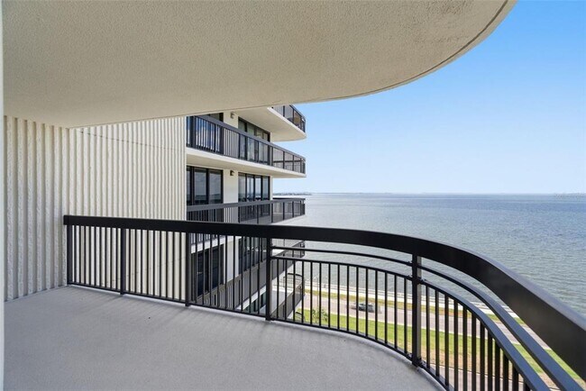 Building Photo - 2413 Bayshore Blvd