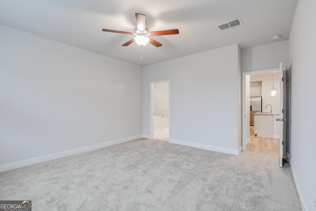 Building Photo - 376 Caledonia Ct
