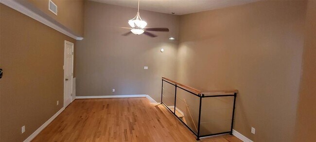 Building Photo - 12755 Mill Ridge Dr