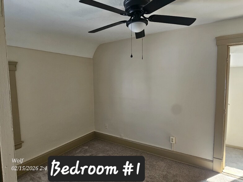 Building Photo - 205 Clark St