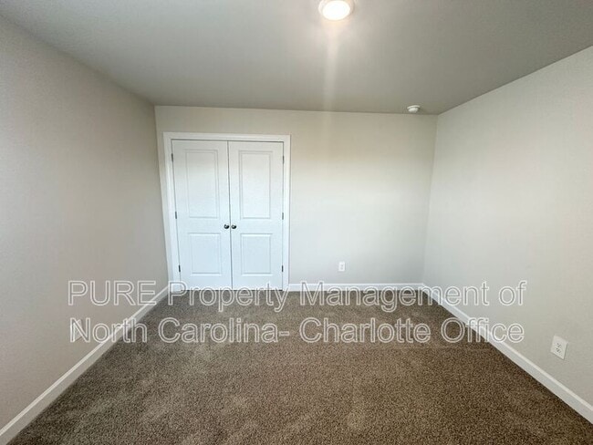 Building Photo - 1764 Braemar Vlg Dr