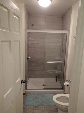 Building Photo - NEWLY RENOVATED NORTH CAMPUS - 6 BEDROOM 4 FULL BATHROOMS. THIS ONE HAS IT ALL!