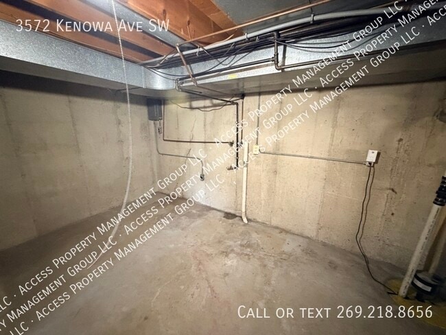Building Photo - 3572 Kenowa Ave SW
