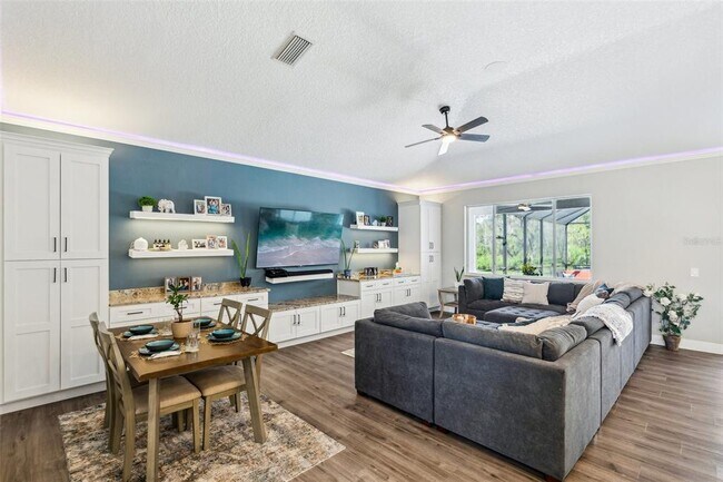 Building Photo - 7308 Carrington Oaks Ln