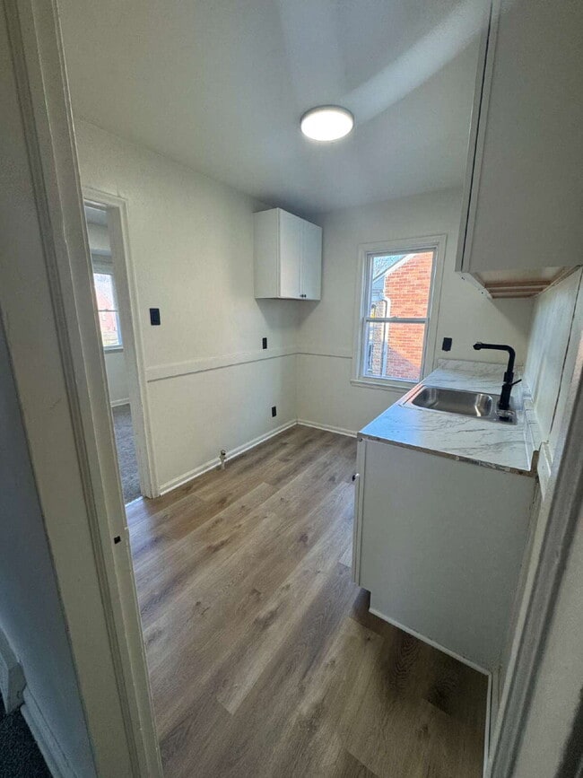 Building Photo - Modern Comfort in a 3BR Rental Home