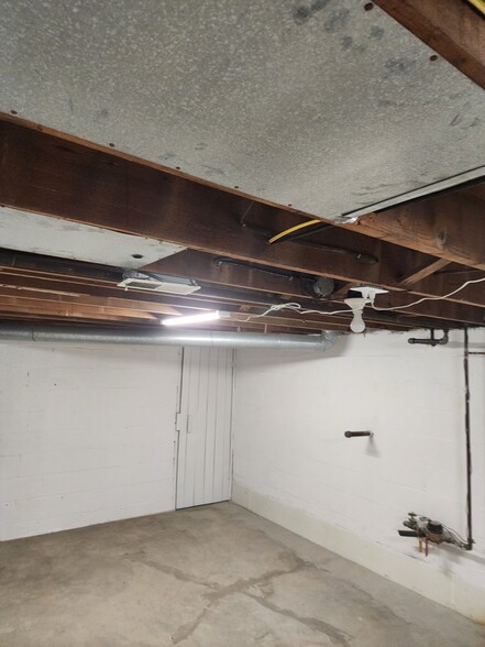 Building Photo - 208 Pierson Blvd
