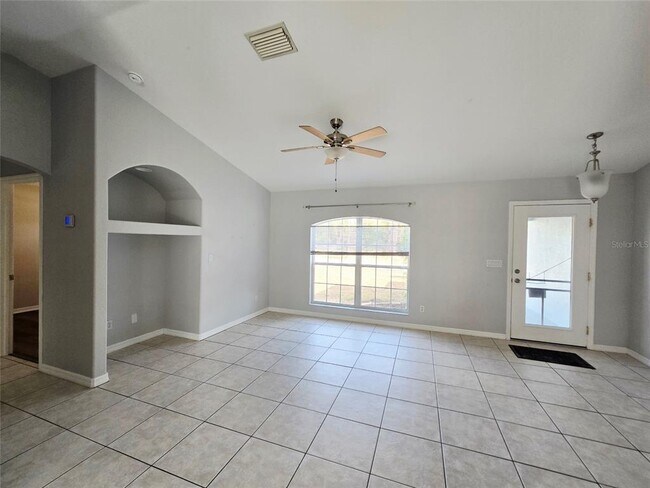 Building Photo - 3255 Mayflower Terrace