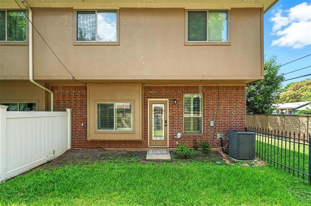 Building Photo - 205 Corinna Ct