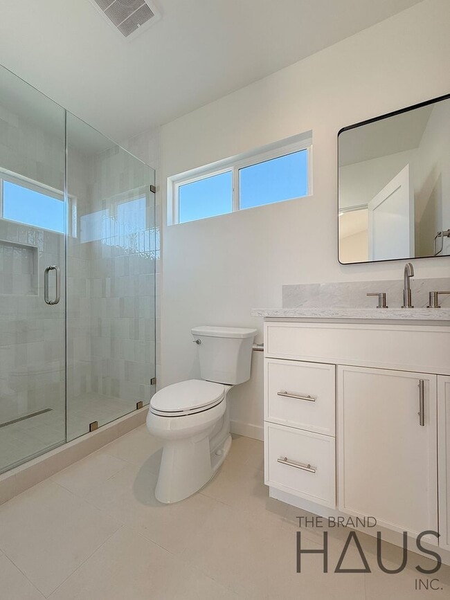 Building Photo - Brand-New 1-Bedroom, 1-Bathroom, 1-Compact Carport - Vaulted Ceilings in Belmont Heights